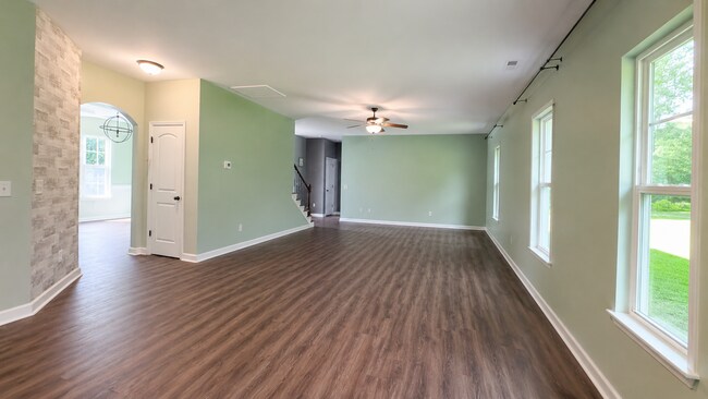 Building Photo - 103 Cloud 9 Dr