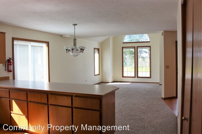 Building Photo - 4 br, 2 bath House - 445 17th Avenue
