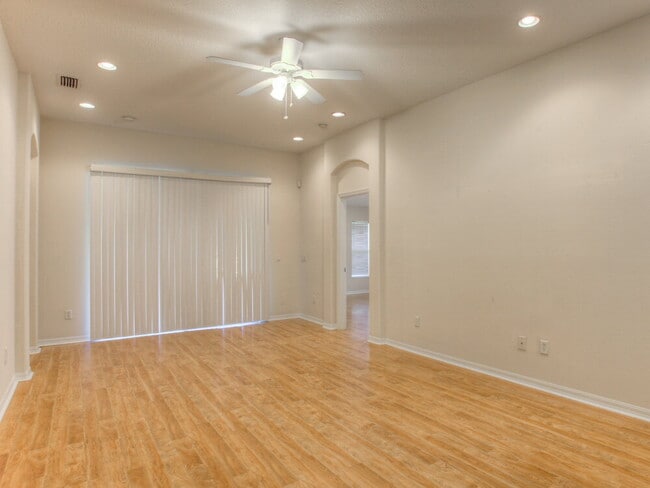 Building Photo - 1101 Rolling Stone Run