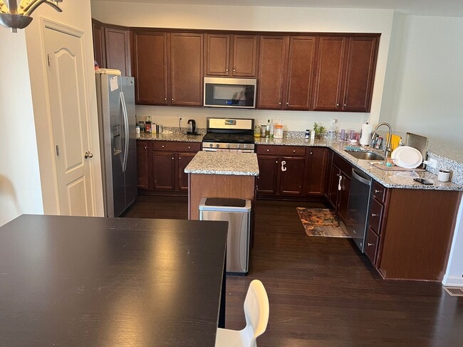 Building Photo - 1615 Hudgins Farm Cir