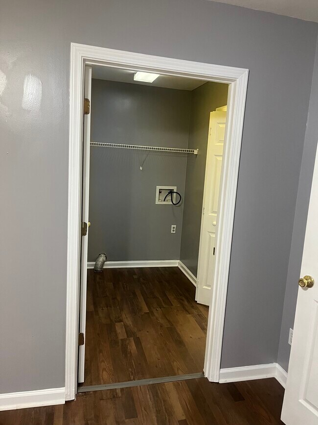 Building Photo - Brookside Apartments
