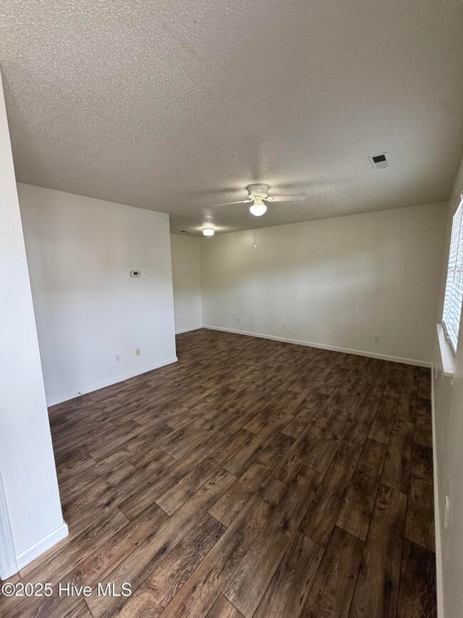 Building Photo - 4004 Whitebridge Dr