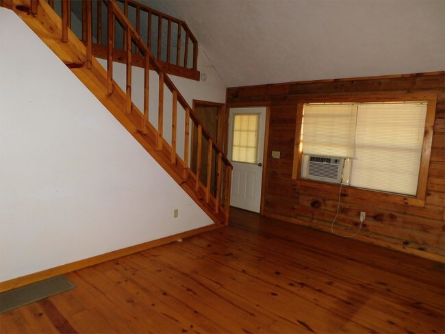Foto del edificio - 80 Treetop Ln