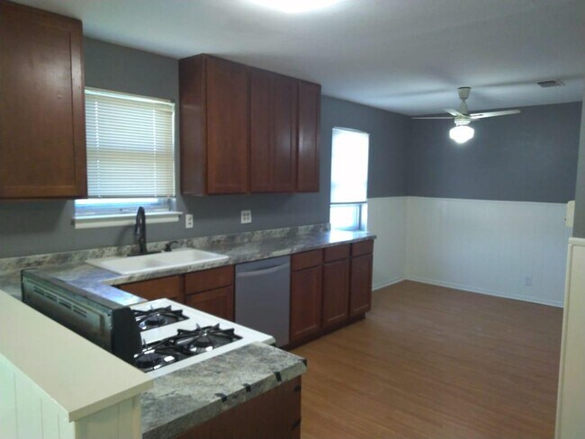 Foto del edificio - 1407 Phillips St