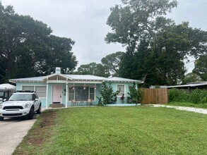 Building Photo - 317 Mira Vista Dr