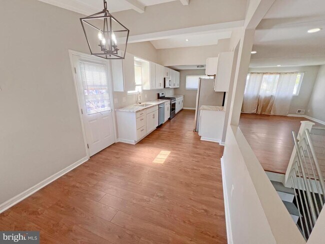 Foto del edificio - 116 Juniper Ct