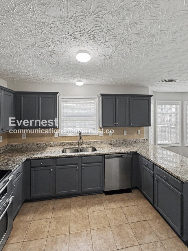 Foto del edificio - Limited Time Special Offer / 5 Bed, 4 Bath Home with Garage / Pet-Friendly / Vouchers Accepted / ...