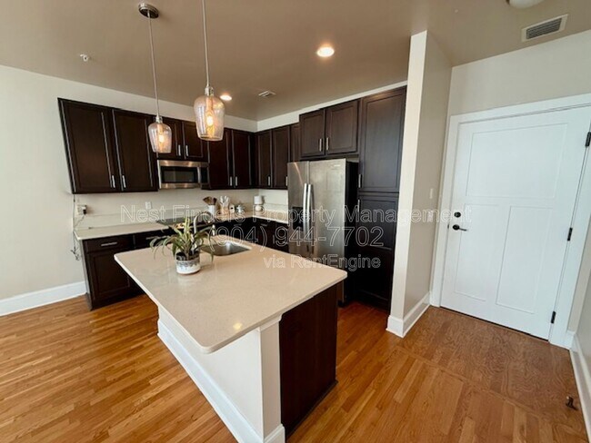 Foto del edificio - 2525 College St