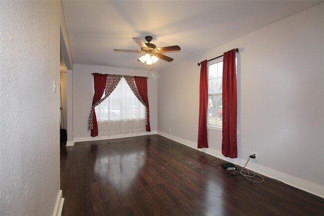 Building Photo - 509 Bullock St