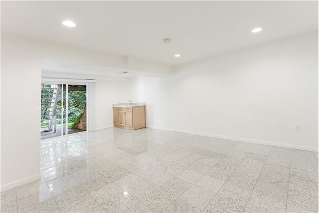 Building Photo - 13805 Fulmer Dr