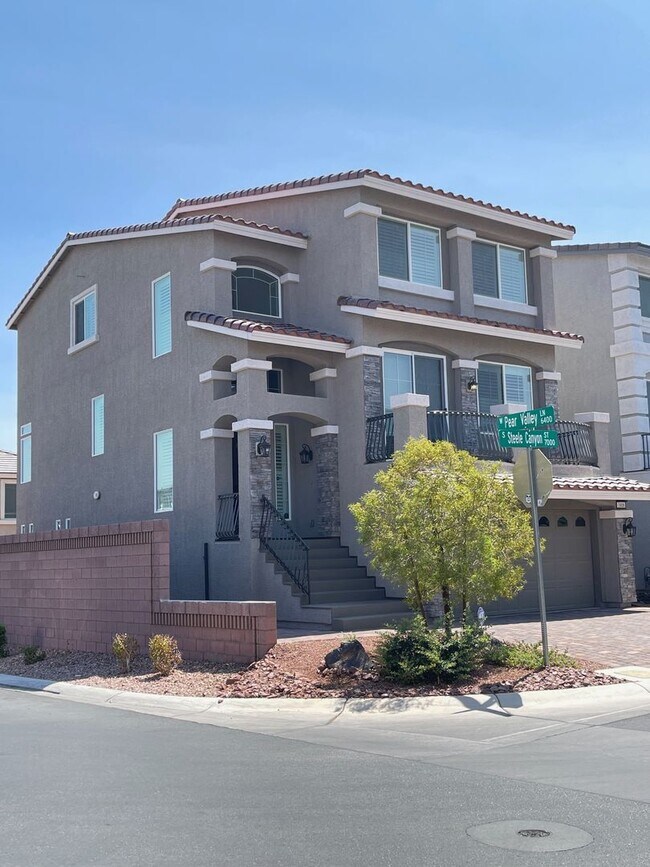 Foto del edificio - 3 Story house 4 bedroom / 3.5 bath, Southwest