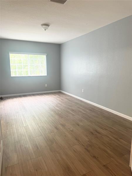 Building Photo - 5132 SE Mariner Garden Cir