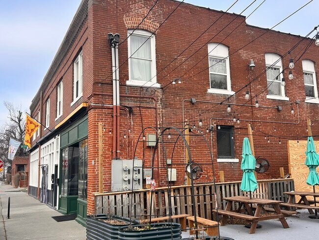 Foto del edificio - 2202 Lexington Ave