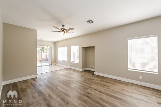 Building Photo - 1166 Silver Stone Way
