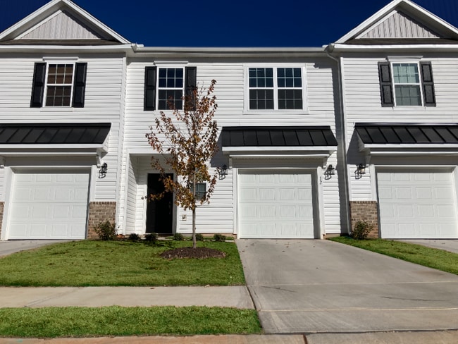 Photo - 12 Twiggs Ln Townhome