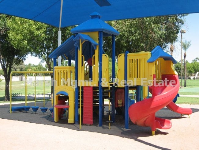 Photo - Beautiful home with a split 3 bedroom floo...