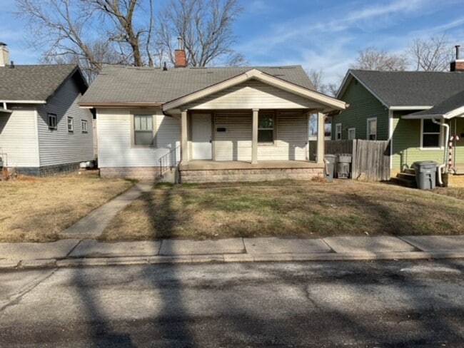 Photo - 1534 E 34th St House