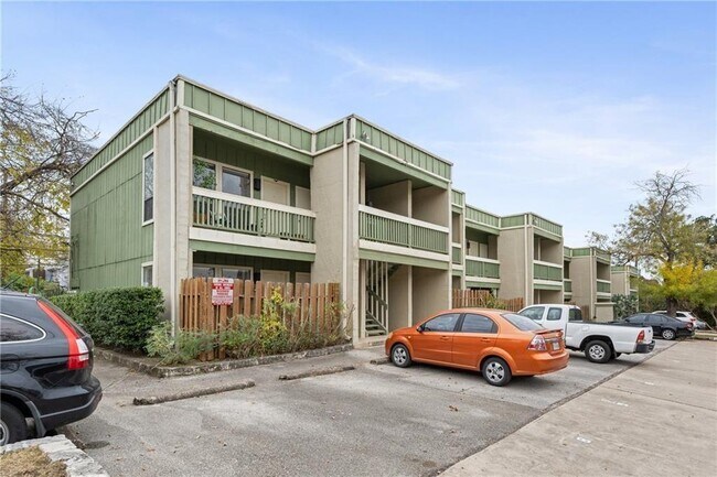 Building Photo - 1509 W 39th 1/2 St