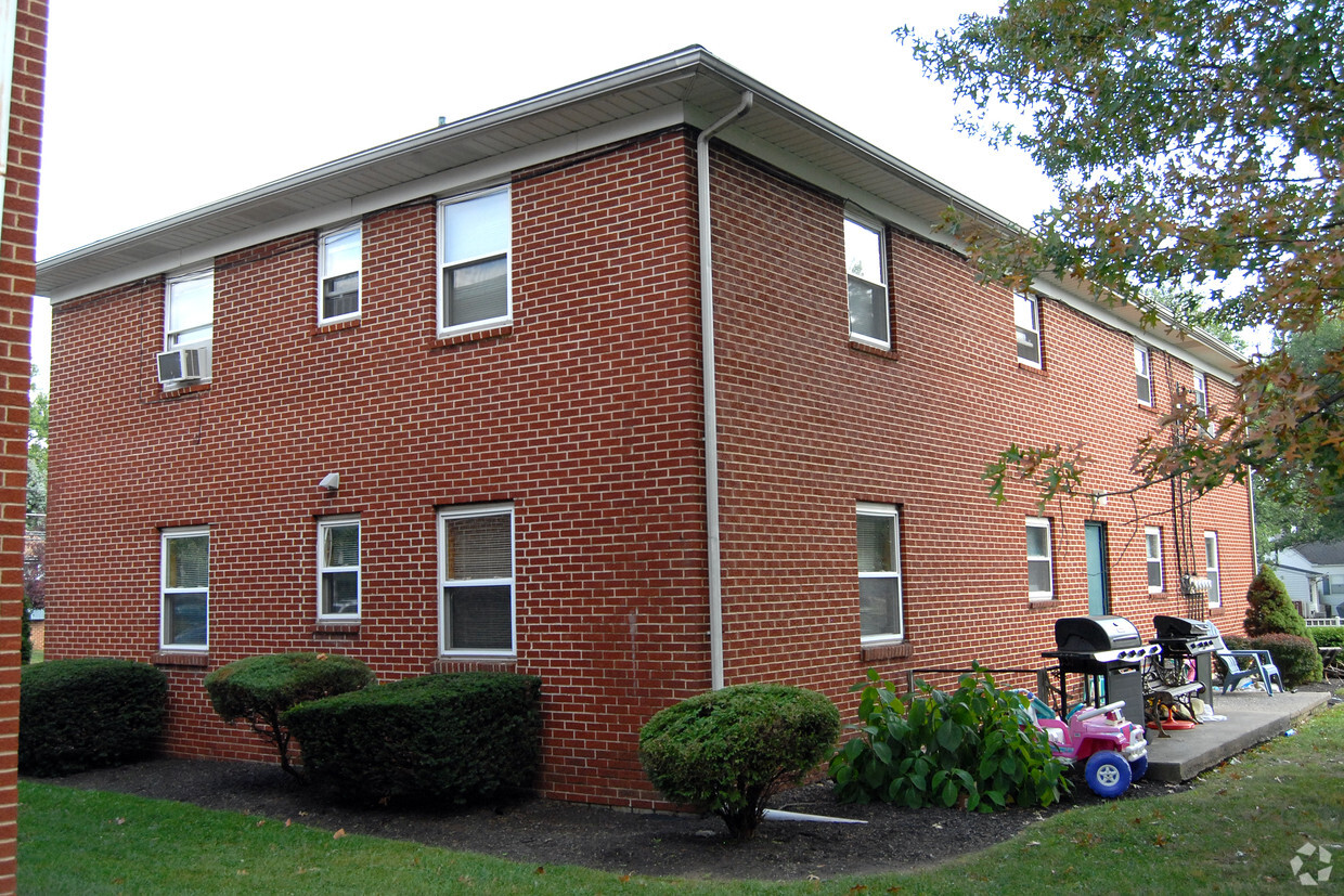 Building Photo - Balthaser Street Apartments