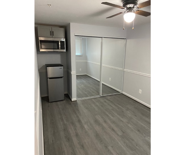 Building Photo - 306 N Fremont Ave