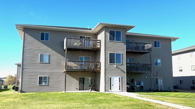 Building Photo - 121 Oak Ridge Ave
