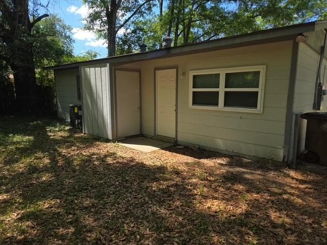 Building Photo - 1108 Rhett Dr