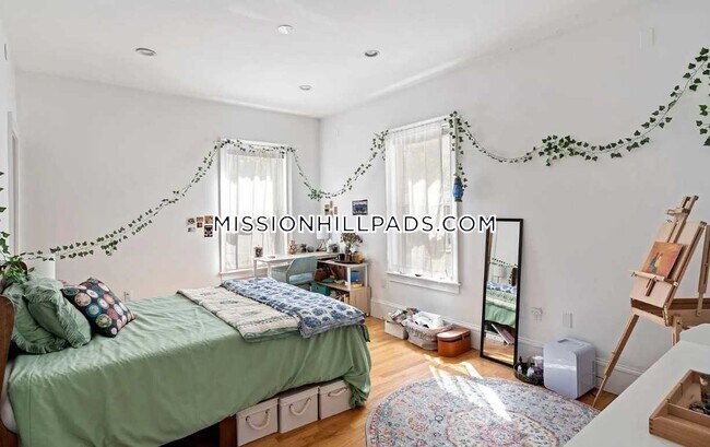 Foto del edificio - 70 Hillside St