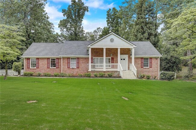 Building Photo - 545 Dalrymple Rd