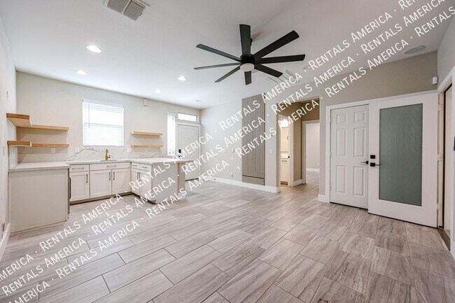Foto del edificio - 7855 W Rock Springs Dr