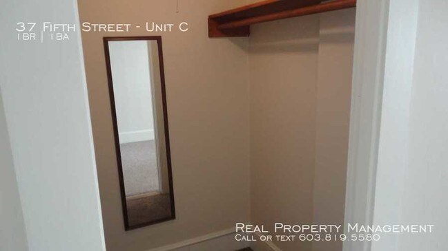 Building Photo - Charming 1 Bedroom Apartment