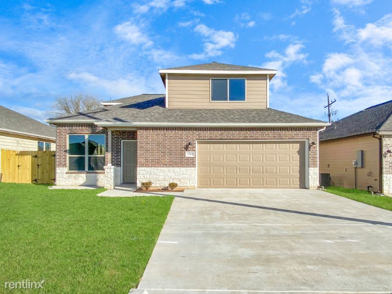 Primary Photo - 4 br, 3 bath House - 13059 Clearview Drive