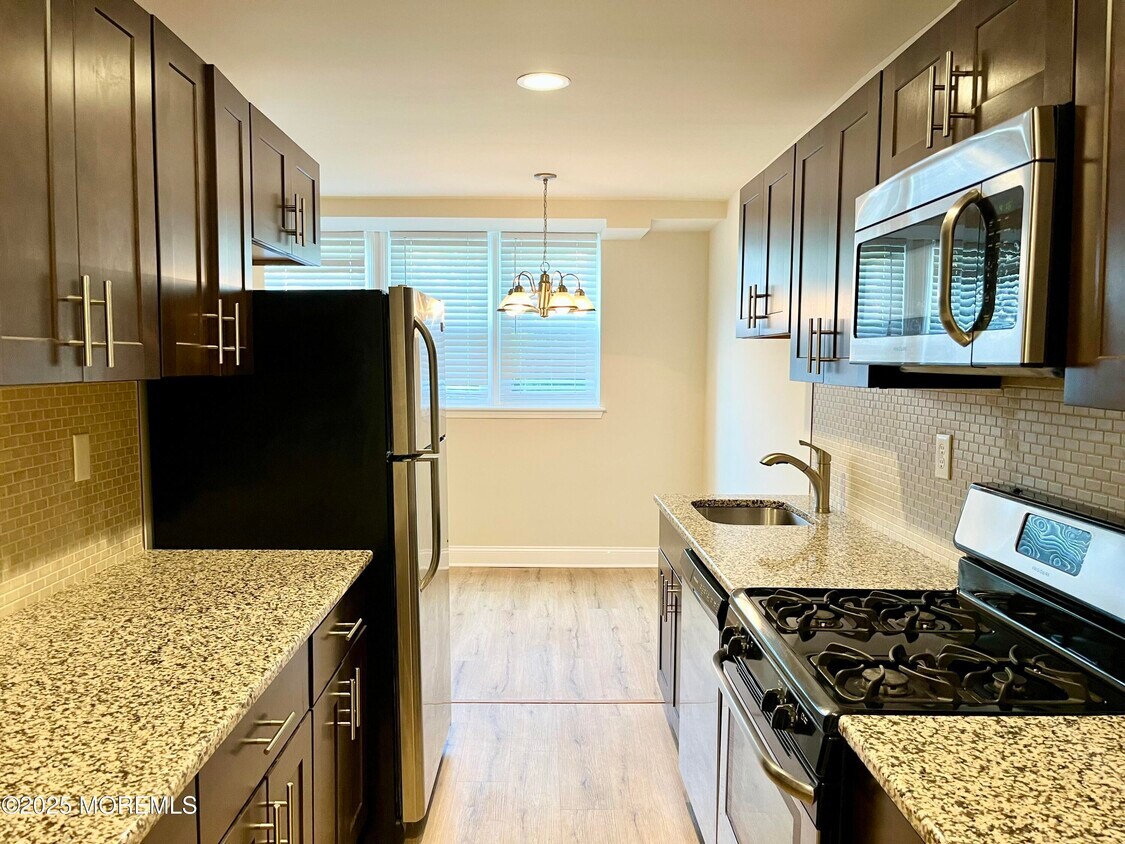 Foto principal - 320 8th Ave