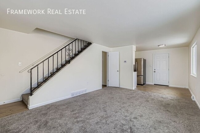 Building Photo - 4833 Field Ct