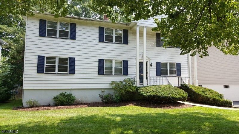 Main Photo - 133 Midland Ave