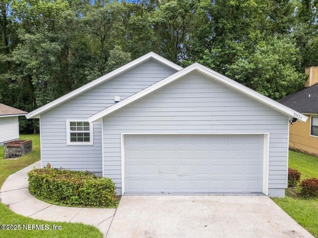 Building Photo - 3924 Victoria Landing Dr S
