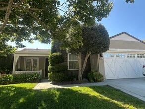 Building Photo - 18005 Stoney Creek Way