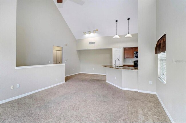 Foto del edificio - 9506 Lake Chase Island Way