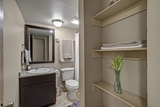 1bd, baño de 1 baño - The Cottages@Hefner RD