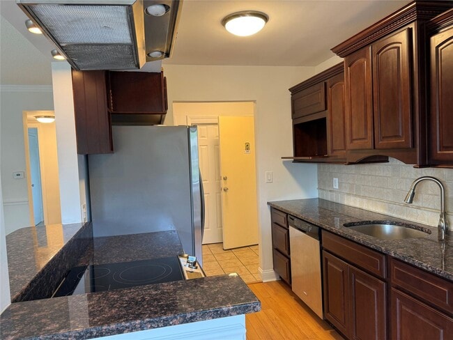 Building Photo - 614 Cherry Hill Dr