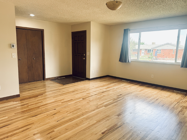 Foto del edificio - 9438 W 56th Pl