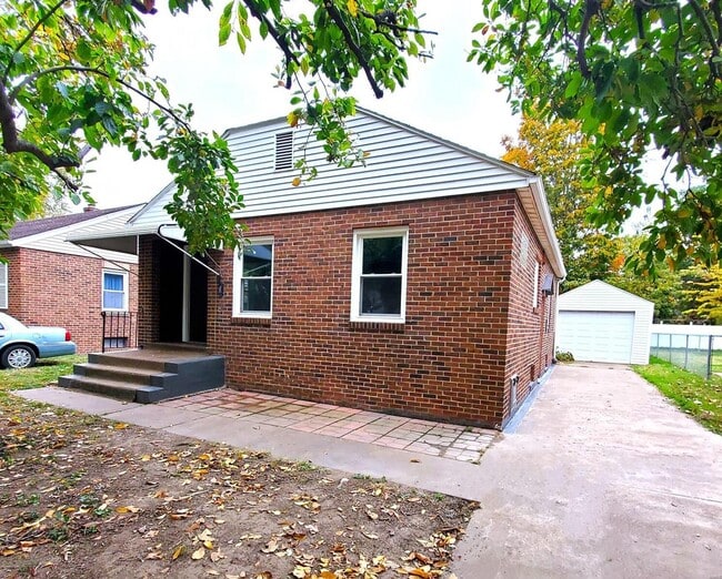 Foto del edificio - 2634 Benton St