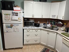 Building Photo - 24 Ward Av