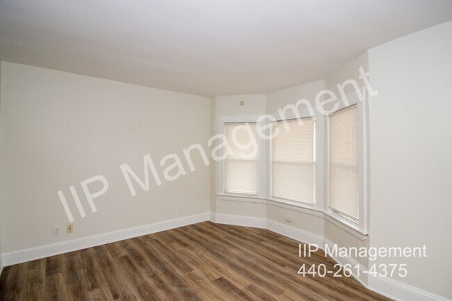 Foto del edificio - 3971 E 71st St