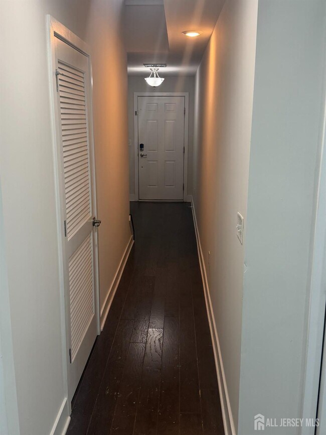 Building Photo - 504 Keenland Ct