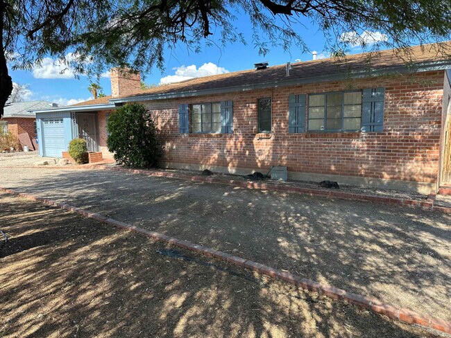 Building Photo - 4357 E Cooper Cir