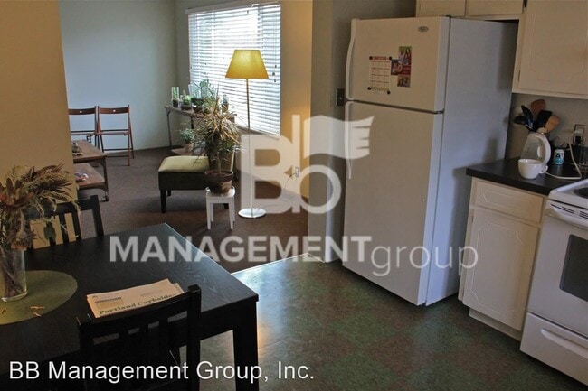 Building Photo - 2 br, 1 bath House - 224 NE Fremont  Street