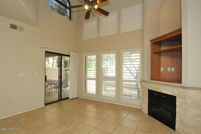 Foto del edificio - 7627 E Indian Bend Rd