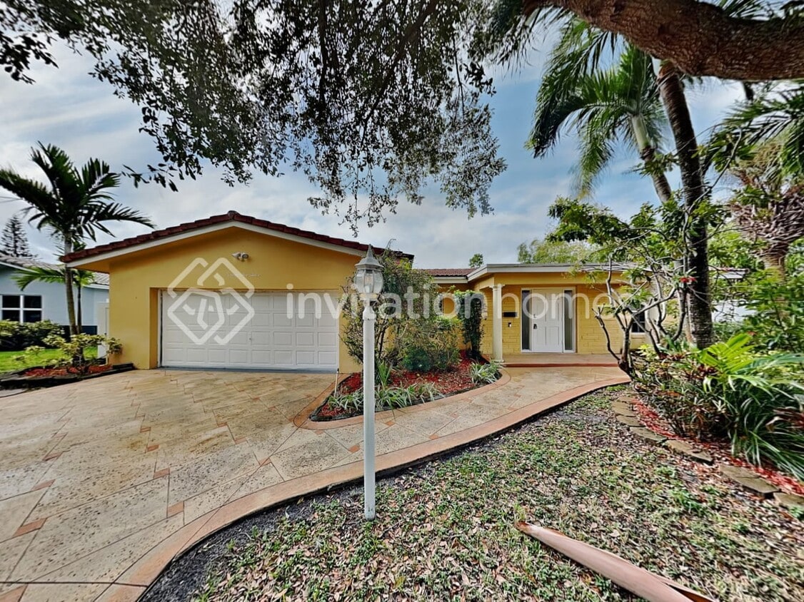 Primary Photo - 7512 NW 40th Pl