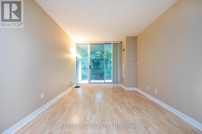 Building Photo - 38 William Carson Crescent