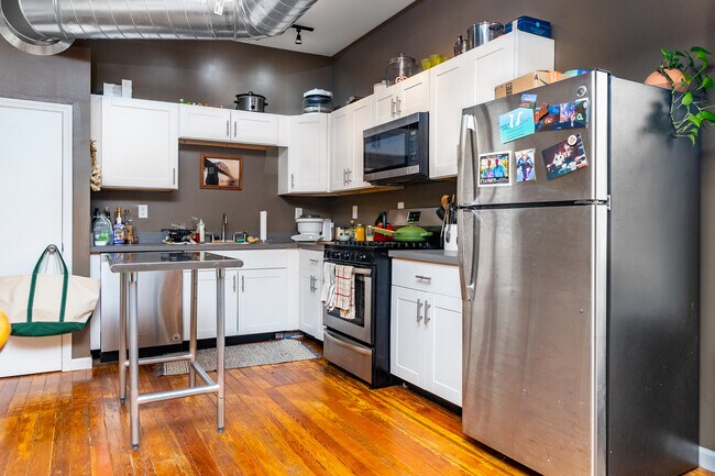Building Photo - 3020 Hackberry St